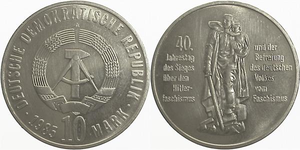 5 Mark DDR Bronzemodel Caroline Neuber von Hoyer freigegeben